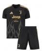 Otroške Nogometnih dresov Juventus Gleison Bremer #3 Tretji 2026-27 Kratki rokavi (+ hlače)